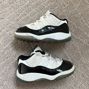 Jordan 11 Retro Low BT